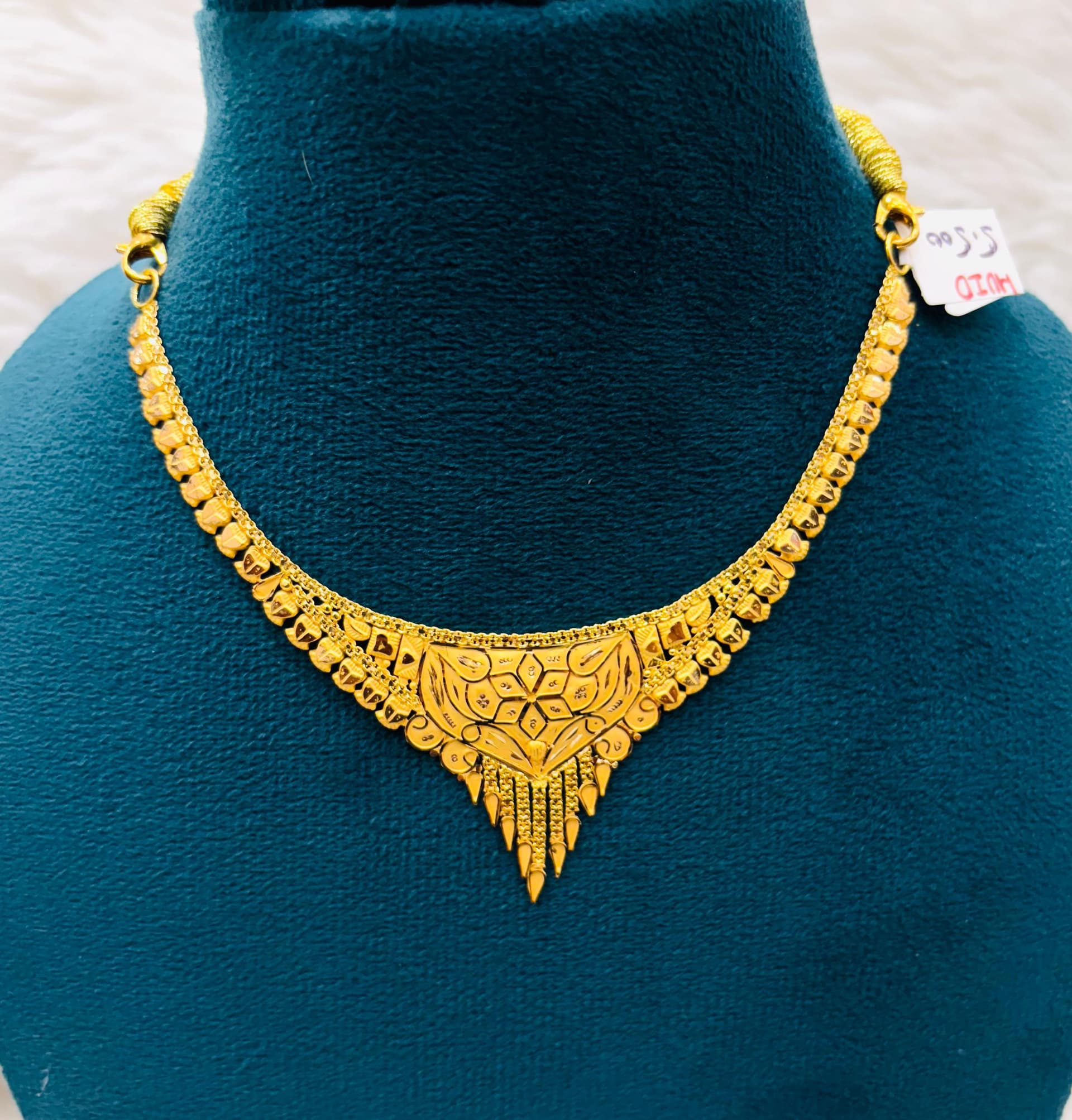 Traditional Gold Necklace