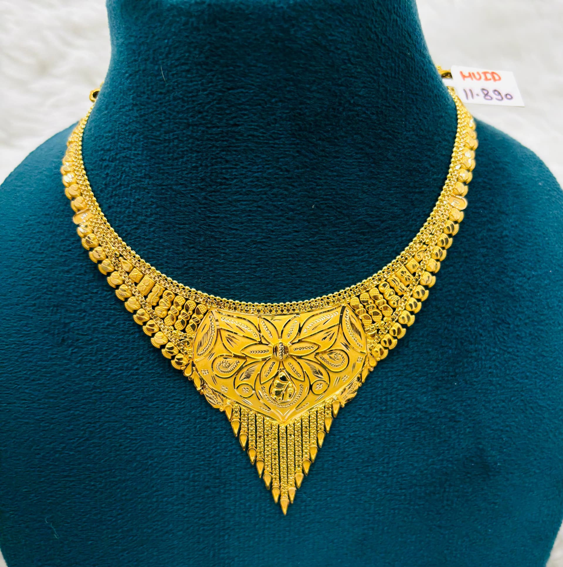Traditional Gold Necklace