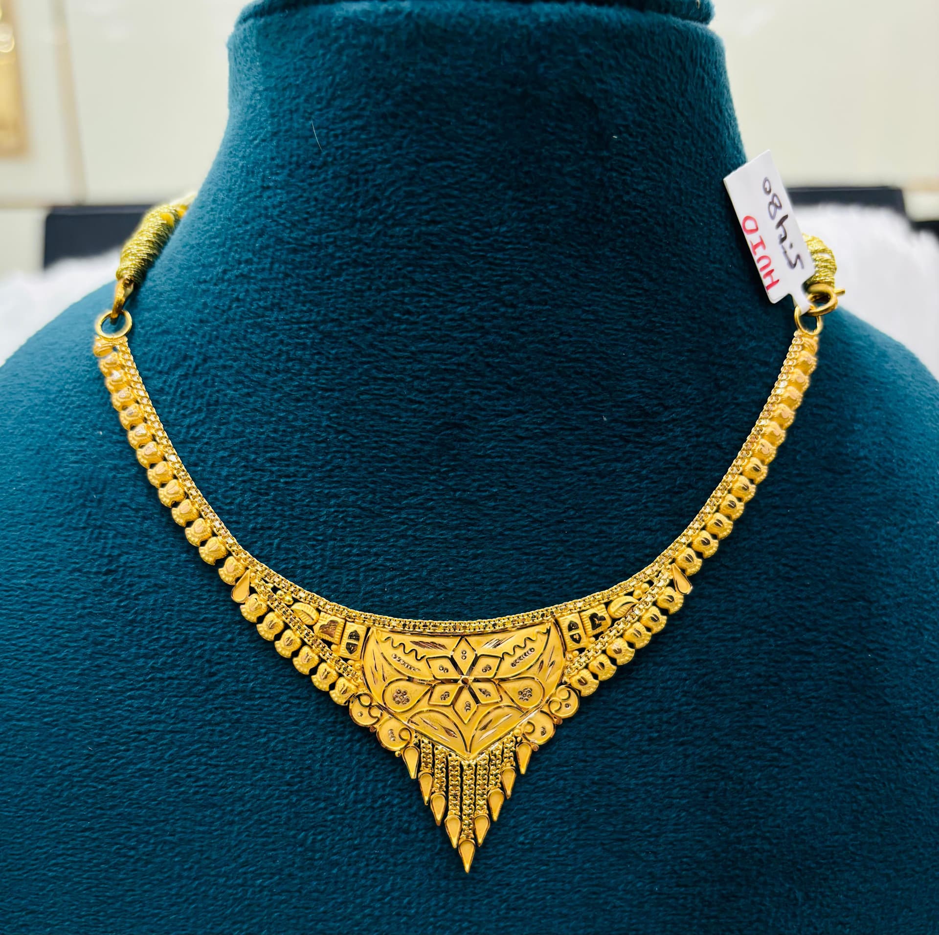 Traditional Gold Necklace