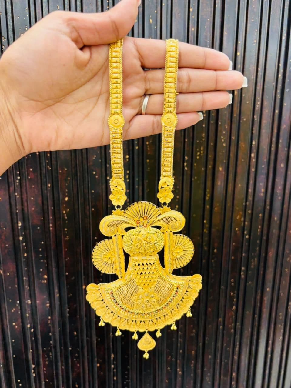 Traditional Gold Necklace