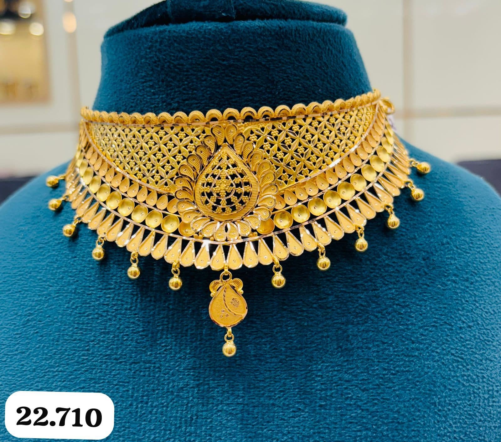 Gold Choker Necklace