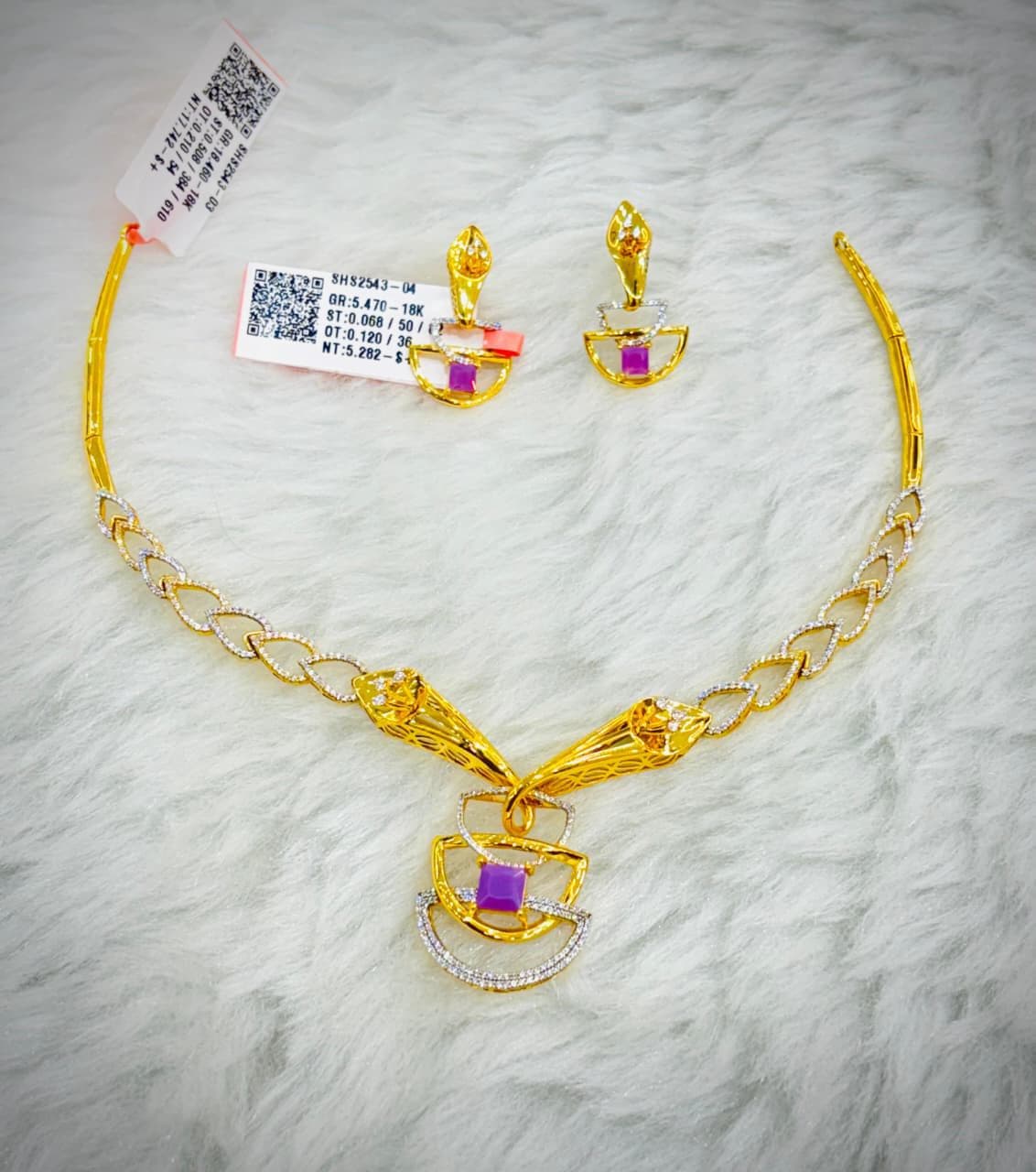 Classic Diamond Jewellery Set