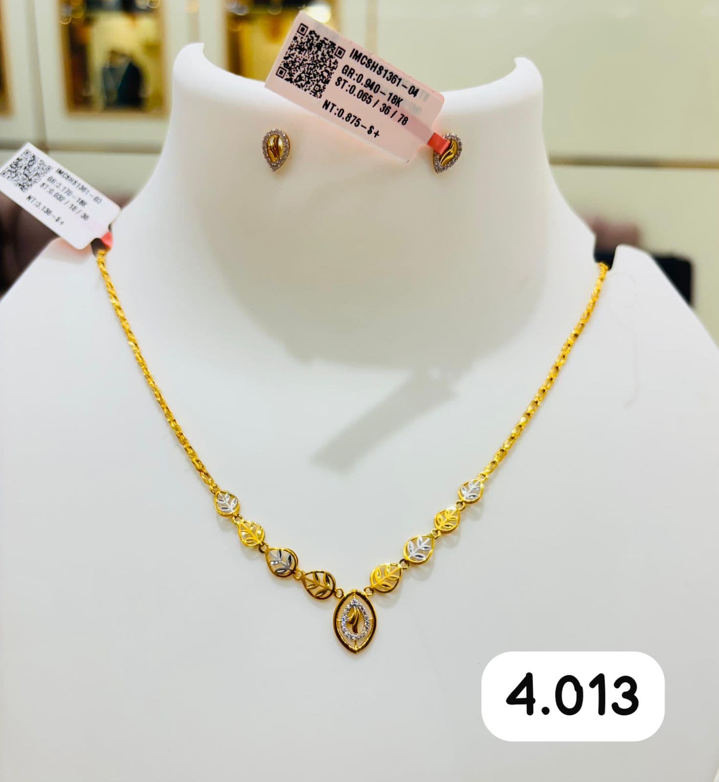 Lumina Diamond Pendant Set