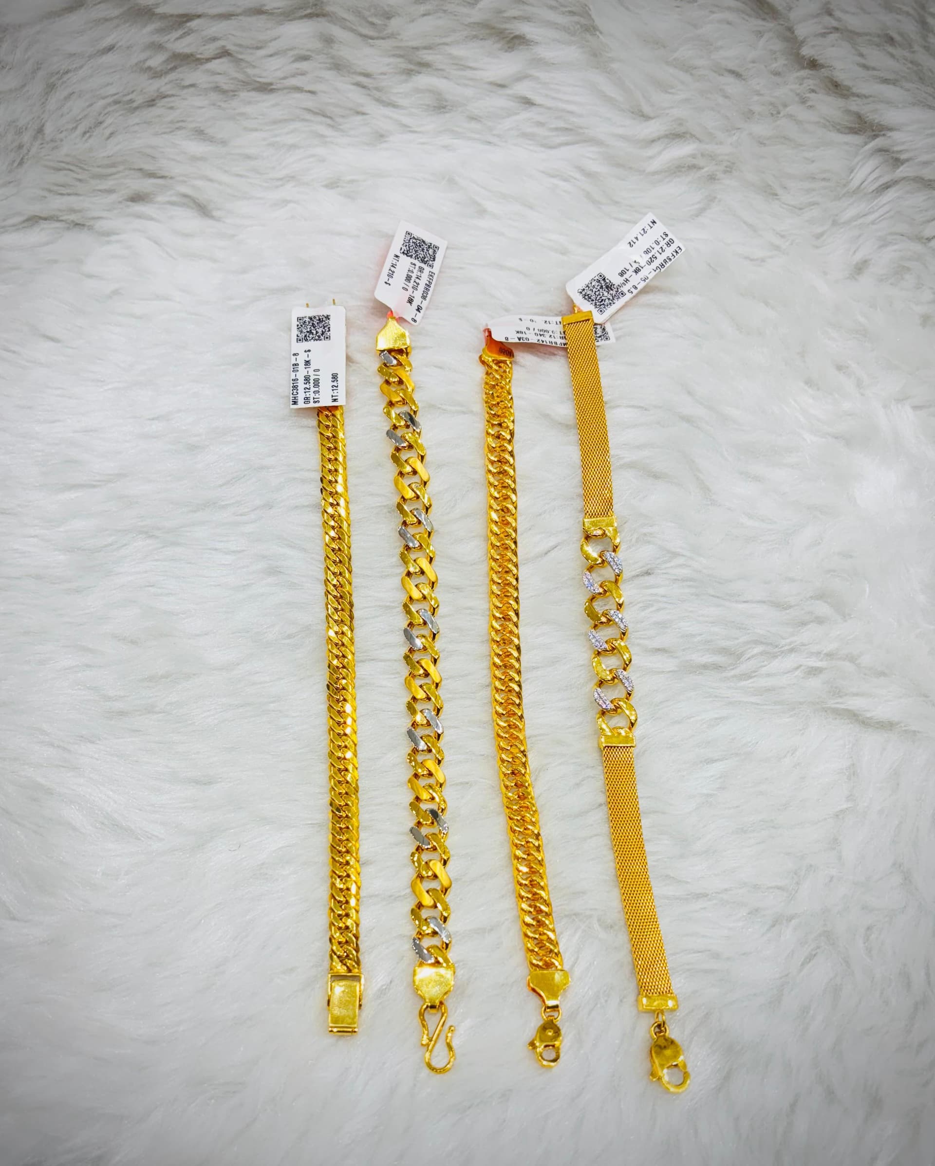 Gents Flat Rectangular Mesh Bracelet