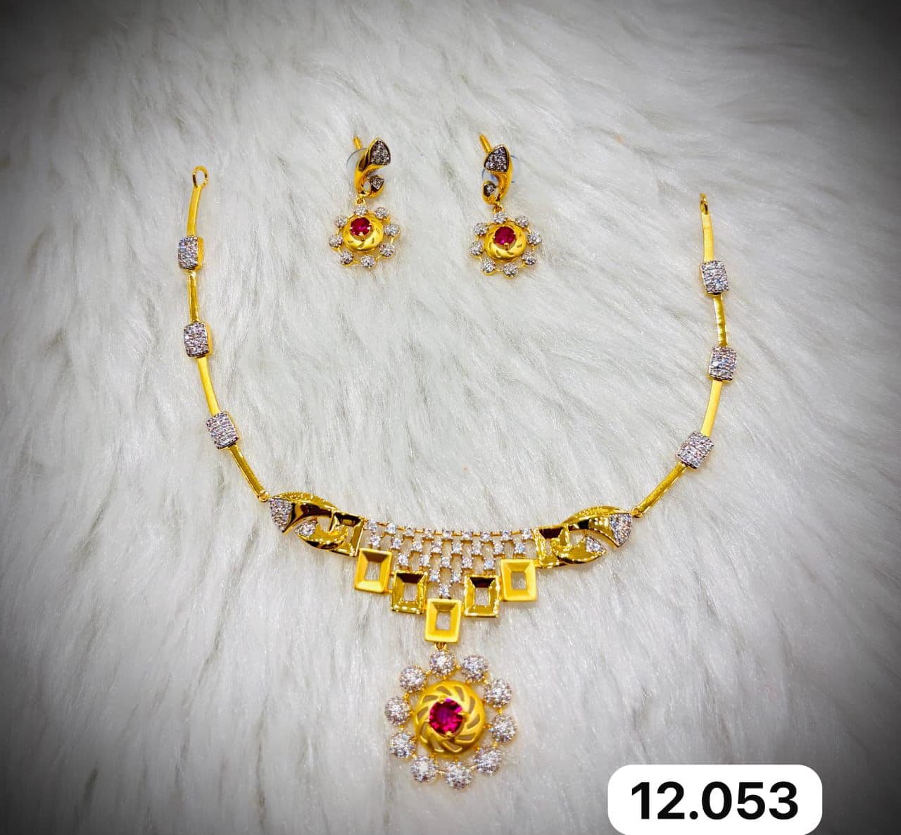 Floral Sunburst Ruby Center Haar Set