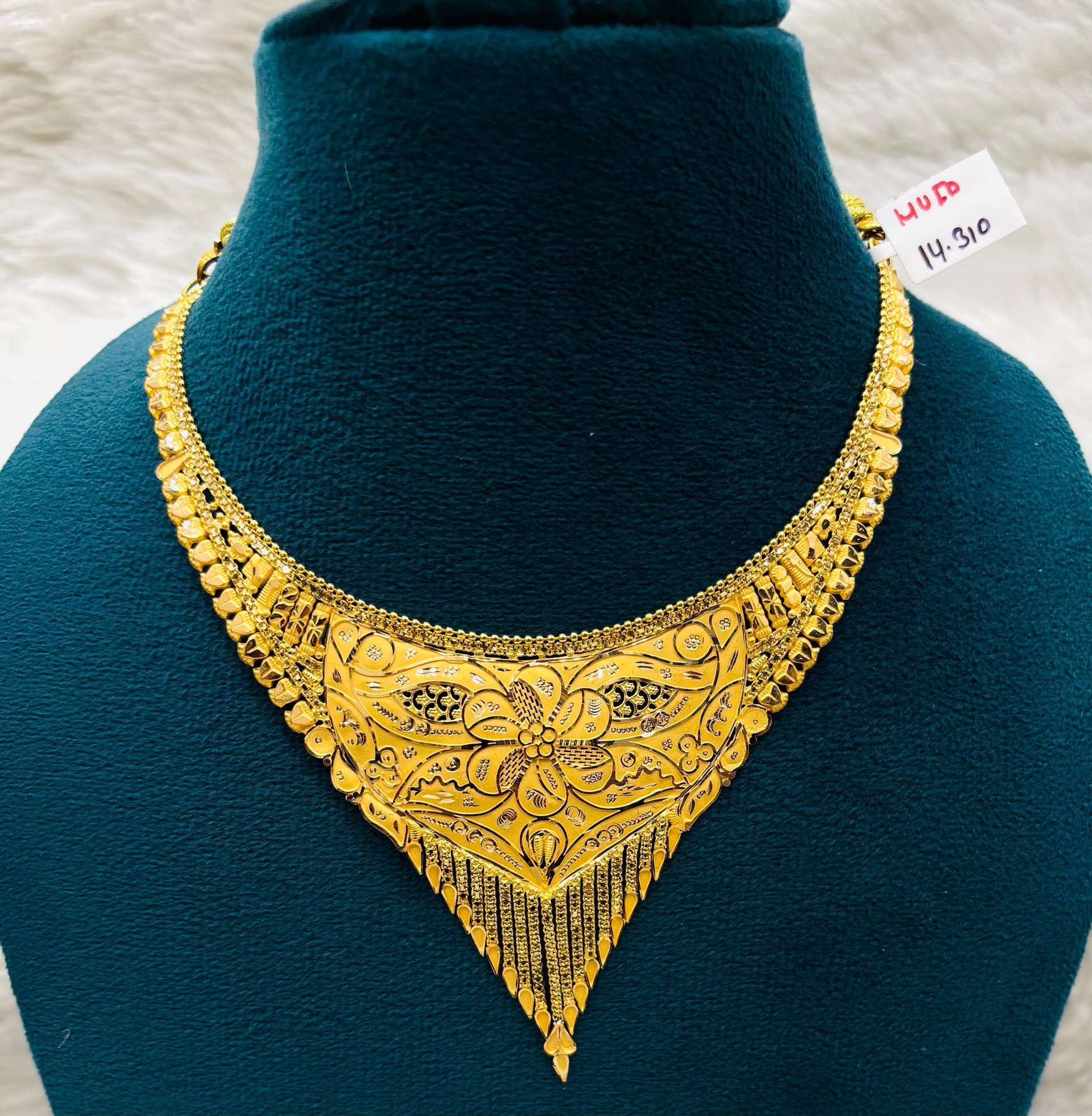 Traditional Gold Necklace