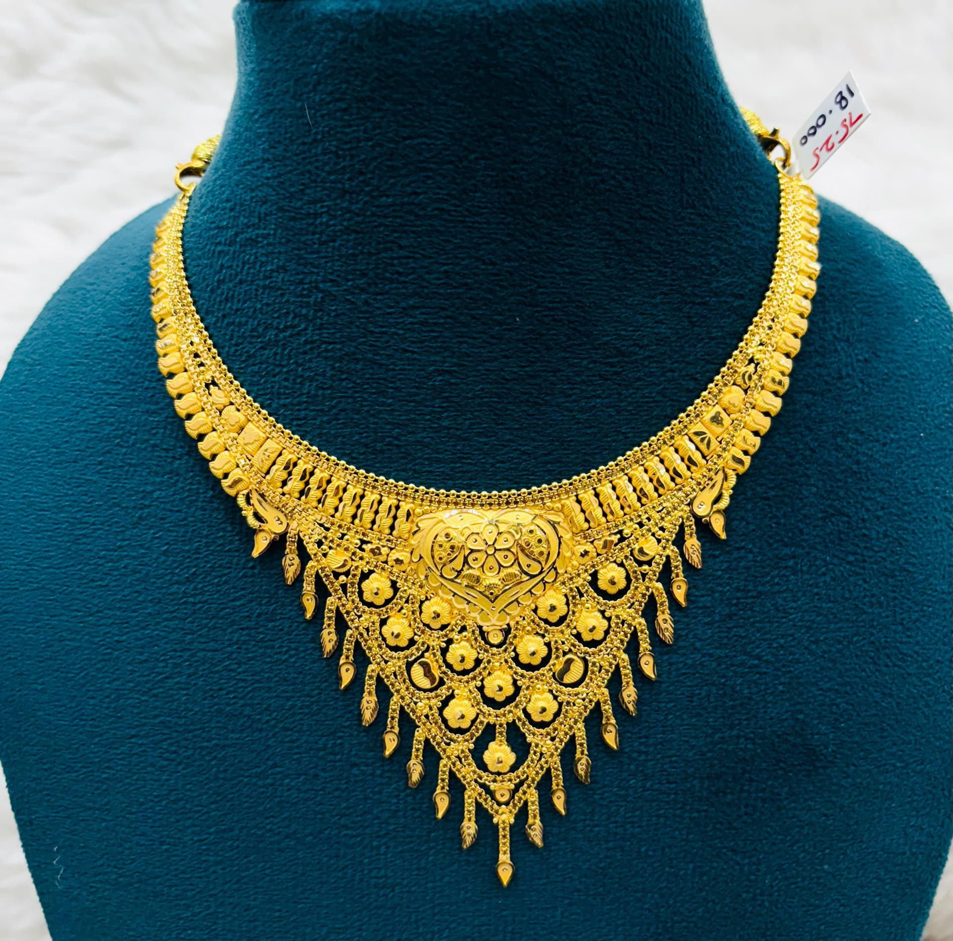 Traditional Gold Necklace