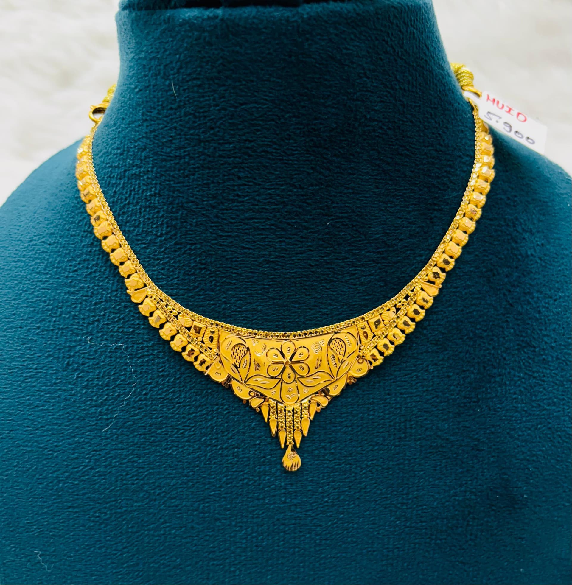 Traditional Gold Necklace