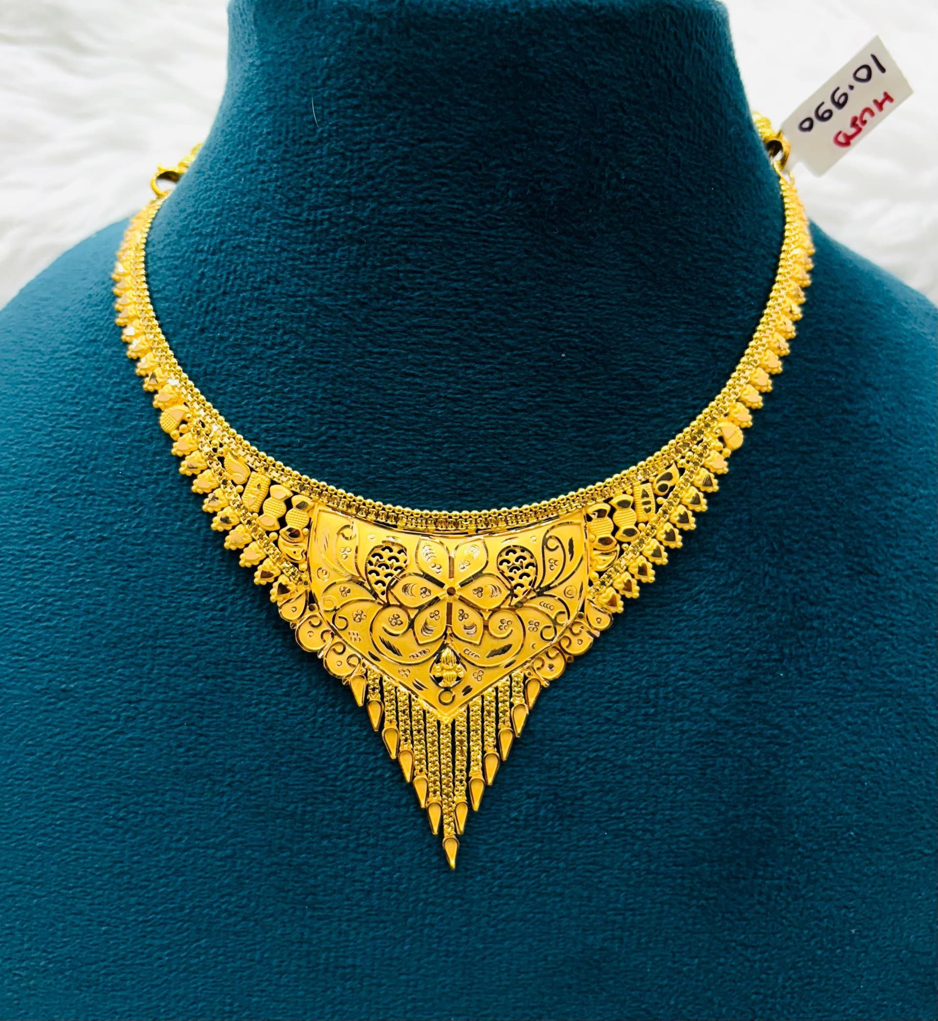 Traditional Gold Necklace